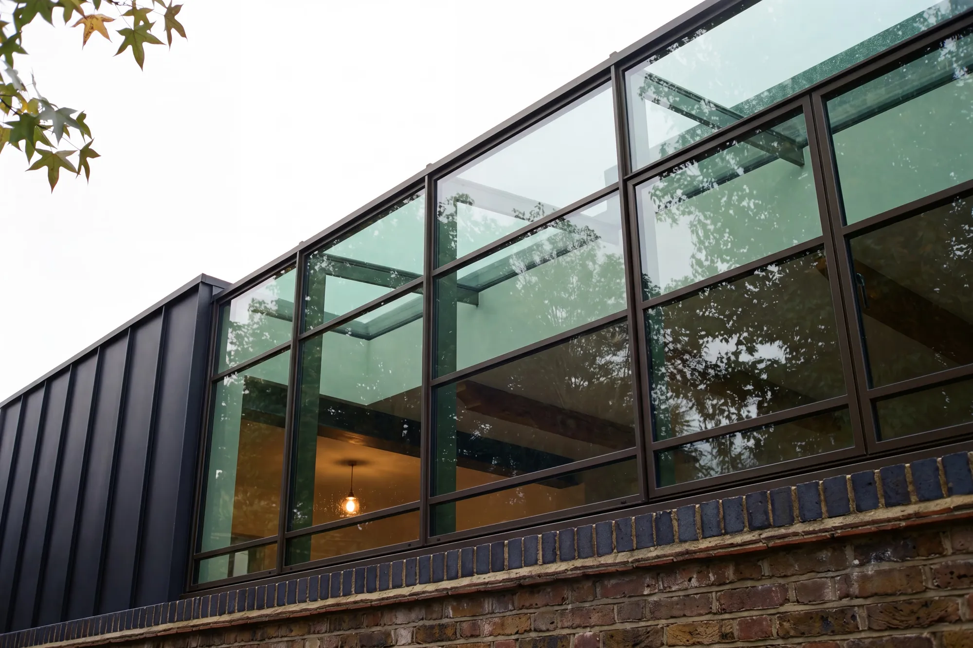 Photograph used on the CLARION template (architecture) page (3840x2560 original).