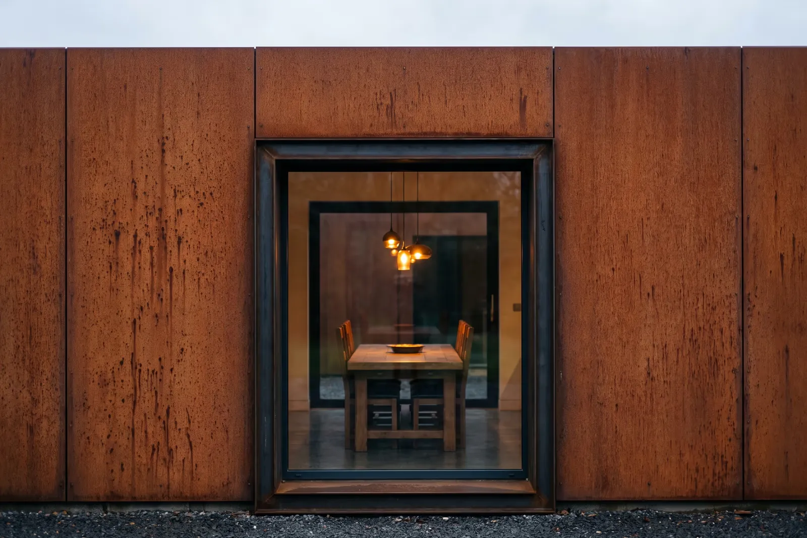 Photograph used on the CLARION template (architecture) page (1600x1067 original).