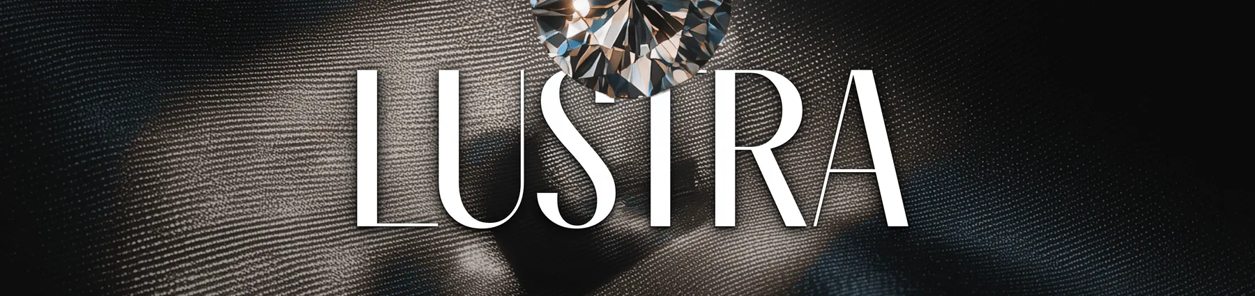 Close detail of the LUSTRA template (jewellery): headline typography “LUSTRA”.